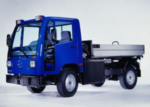 1996 Mercedes-Benz Unimog UX 100
